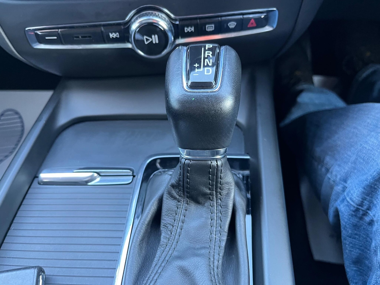 Used Volvo V60 for sale - 76993107: Photo 31