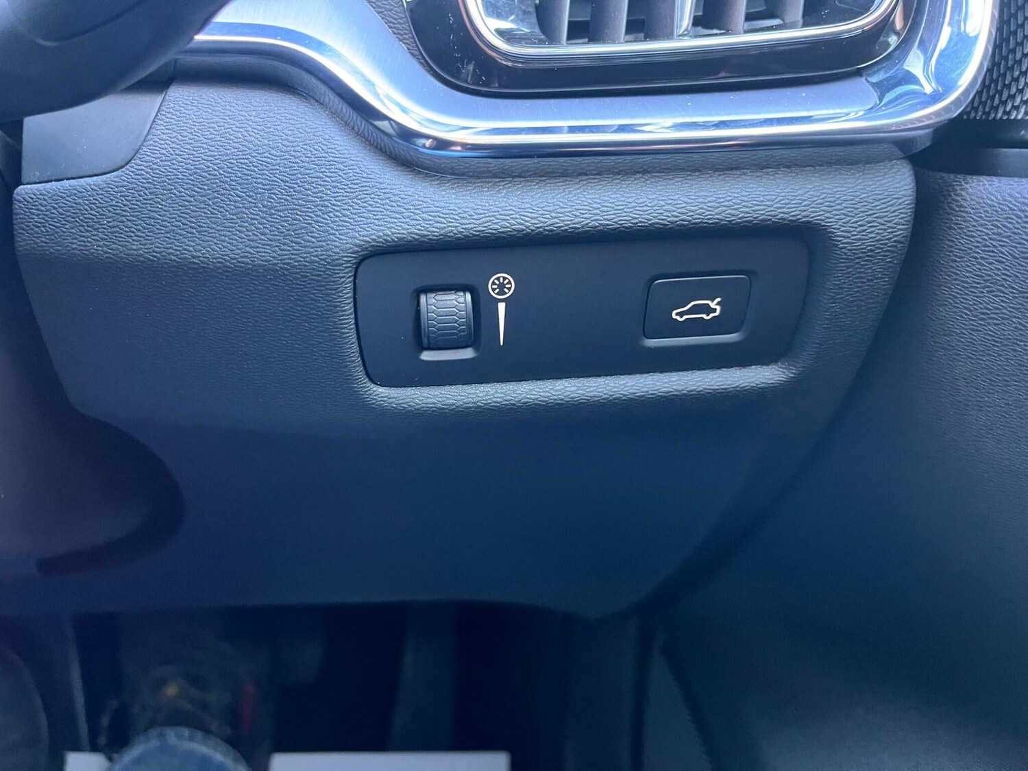 Used Volvo V60 for sale - 76993107: Photo 35