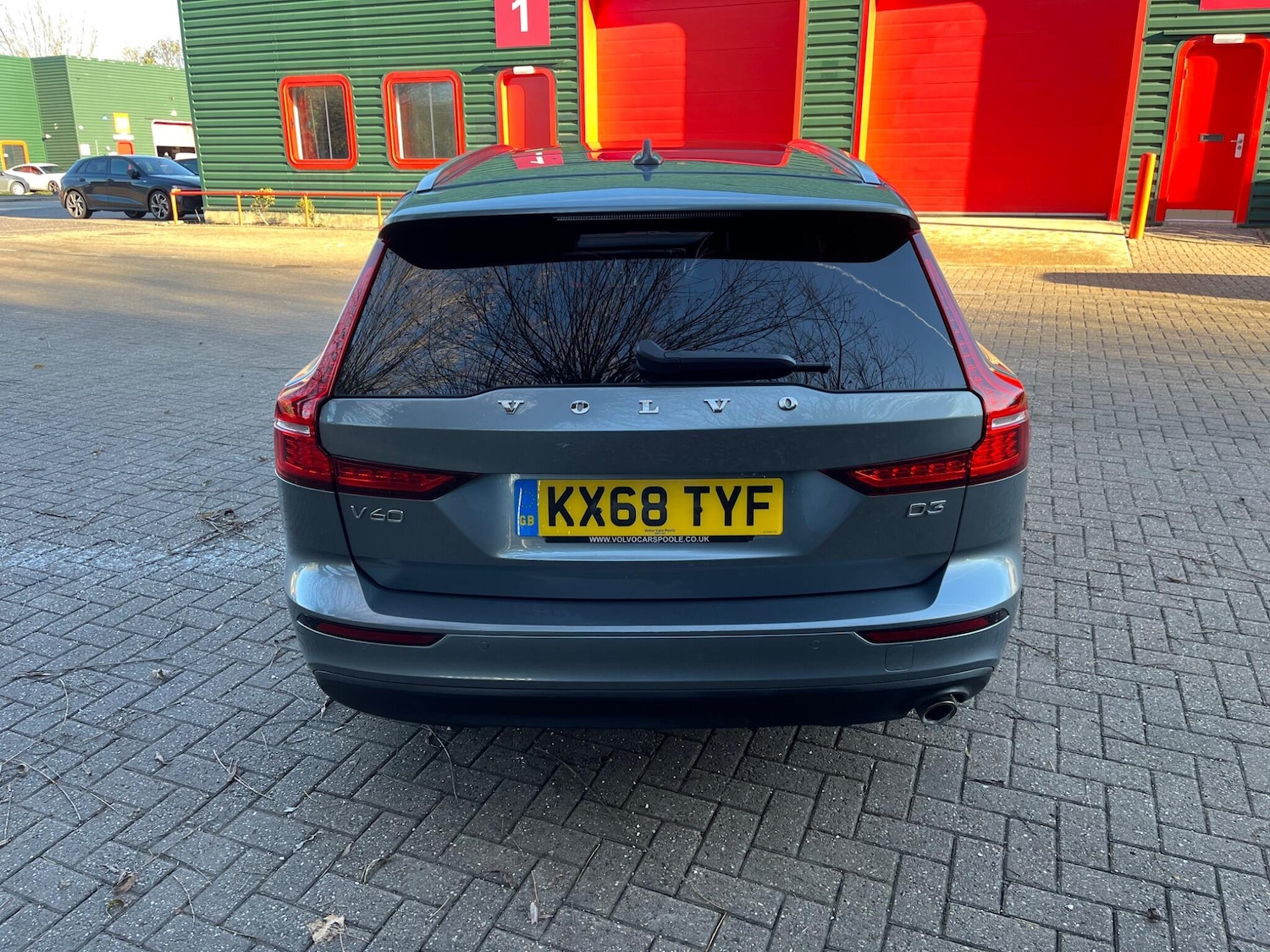 Used Volvo V60 for sale - 76993107: Photo 9