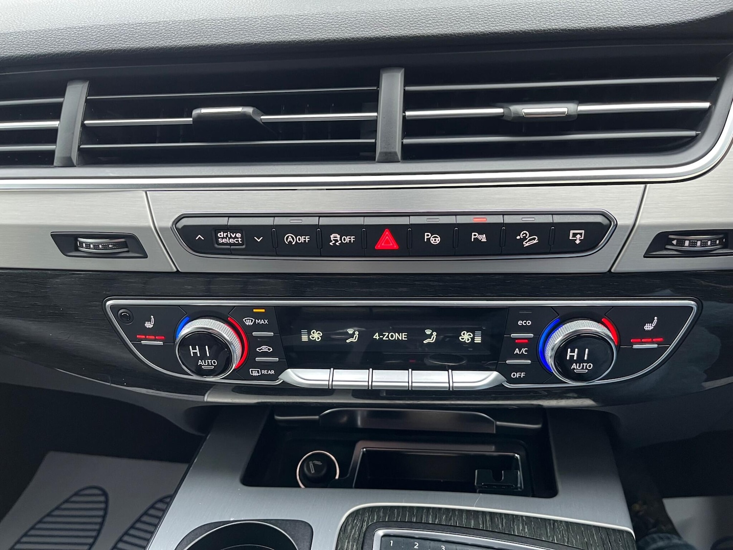 Used Audi Q7 2015 for sale - 76801256: Photo 31