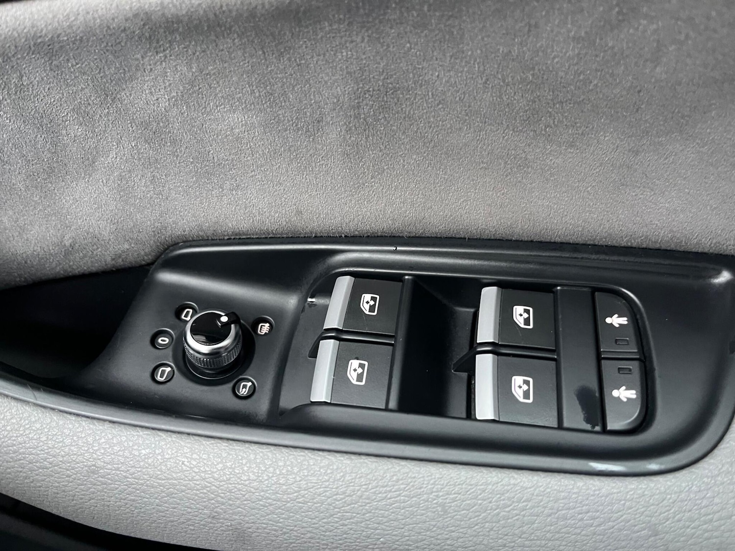 Used Audi Q7 2015 for sale - 76801256: Photo 37