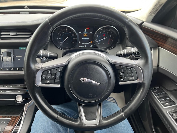 Used Jaguar XF 2018 for sale - 75552674: Photo 33