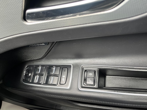 Used Jaguar XF 2018 for sale - 75552674: Photo 34