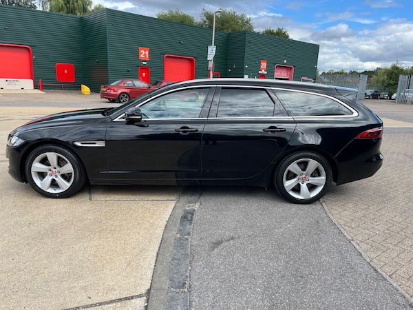 Used Jaguar XF 2018 for sale - 75552674: Photo 8