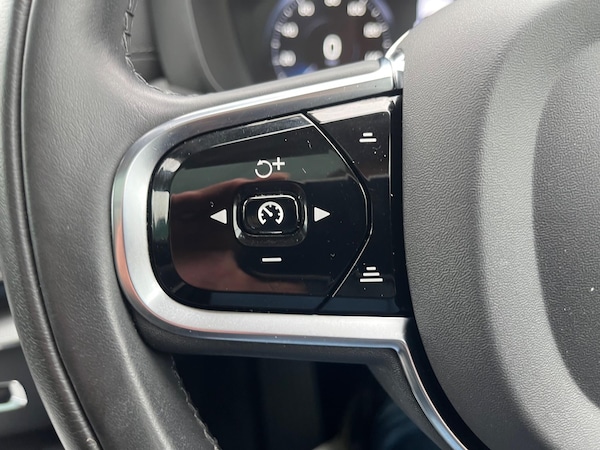 Used Volvo XC60 2020 for sale - 75729408: Photo 31