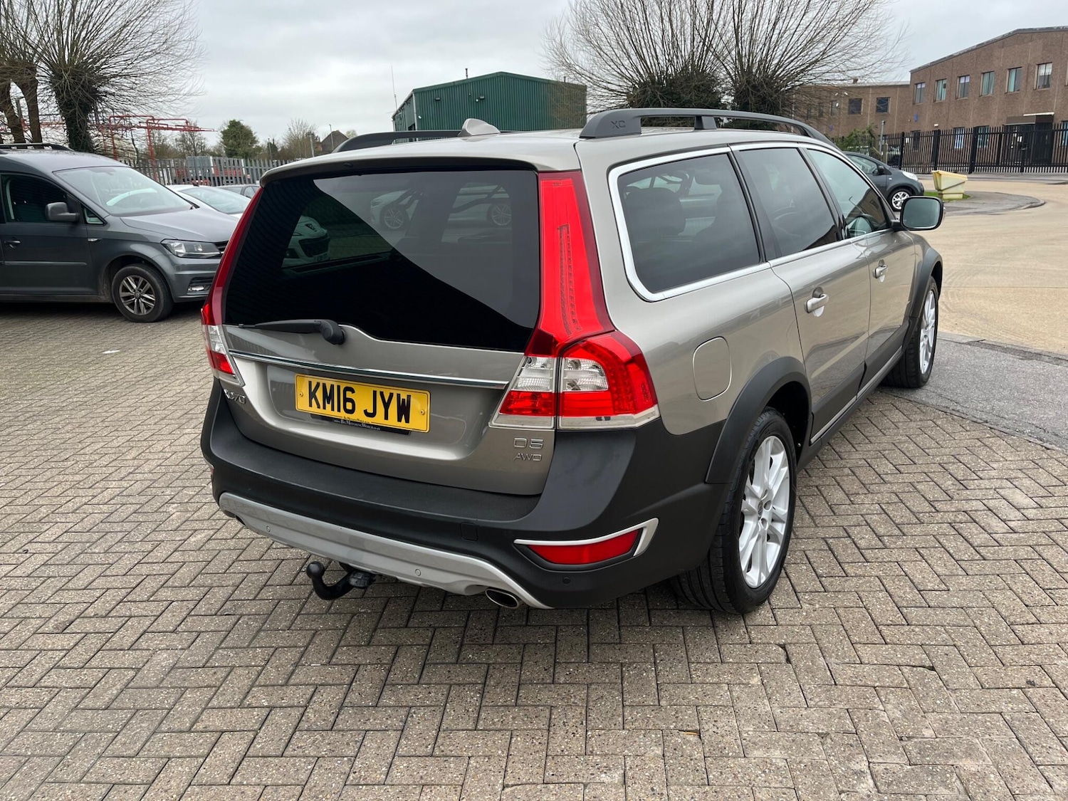 Used Volvo XC70 2016 for sale - 77657812: Photo 10