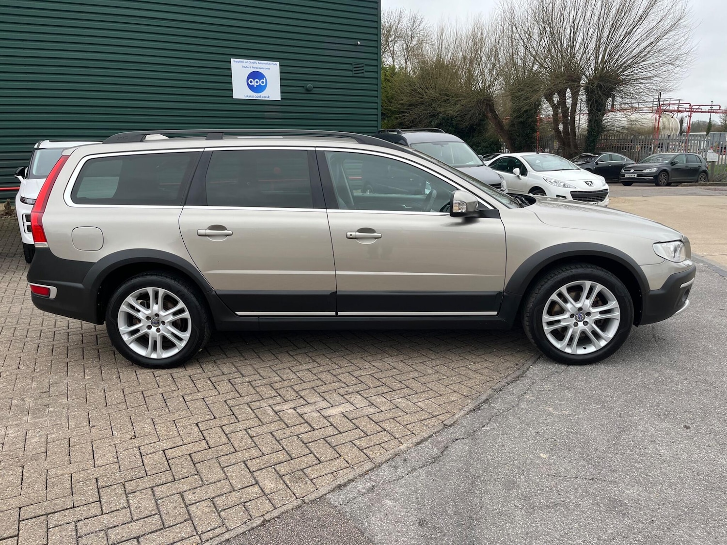 Used Volvo XC70 2016 for sale - 77657812: Photo 11