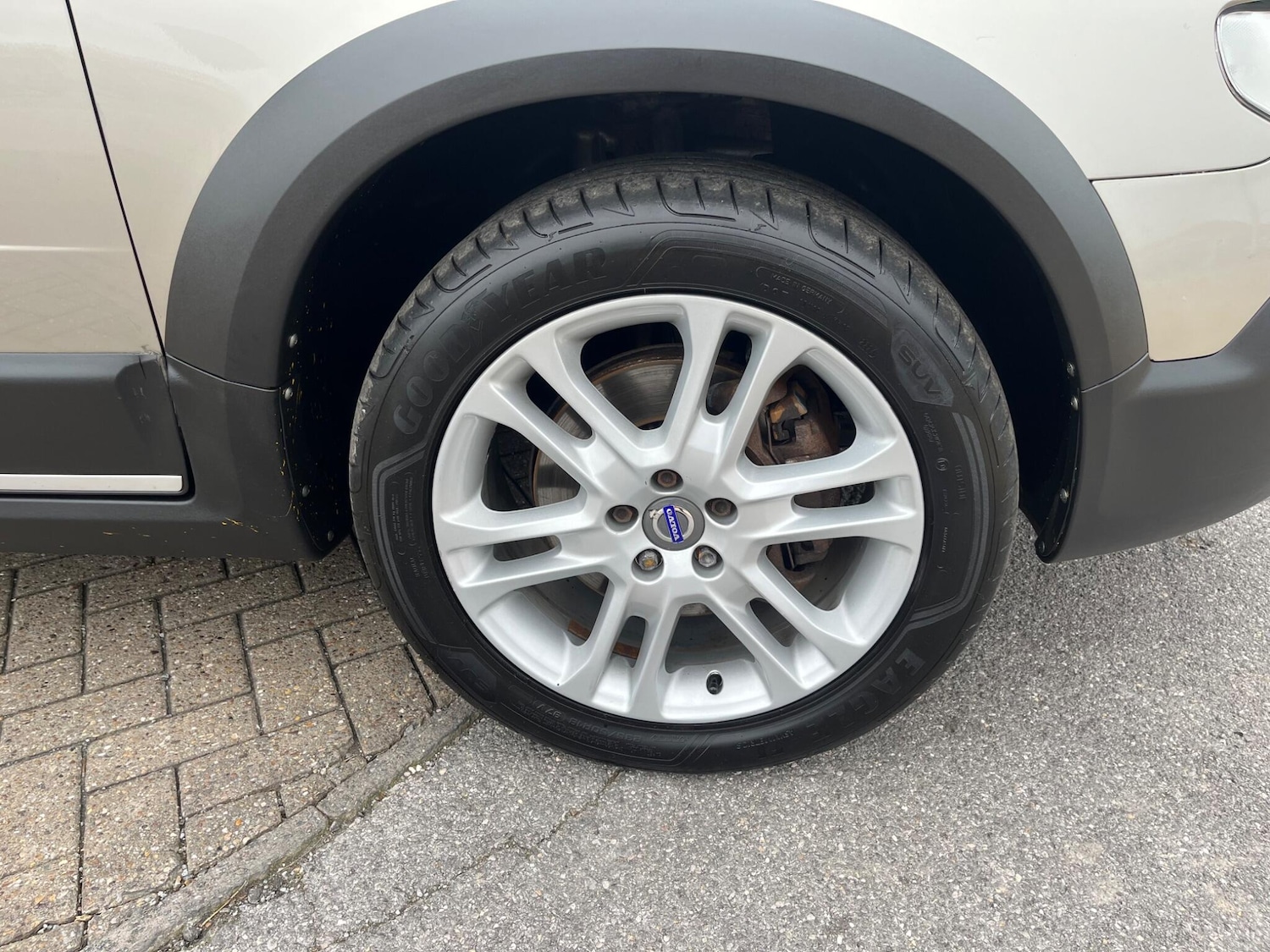 Used Volvo XC70 2016 for sale - 77657812: Photo 14