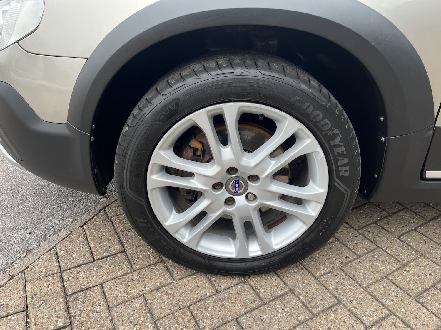 Used Volvo XC70 2016 for sale - 77657812: Photo 15