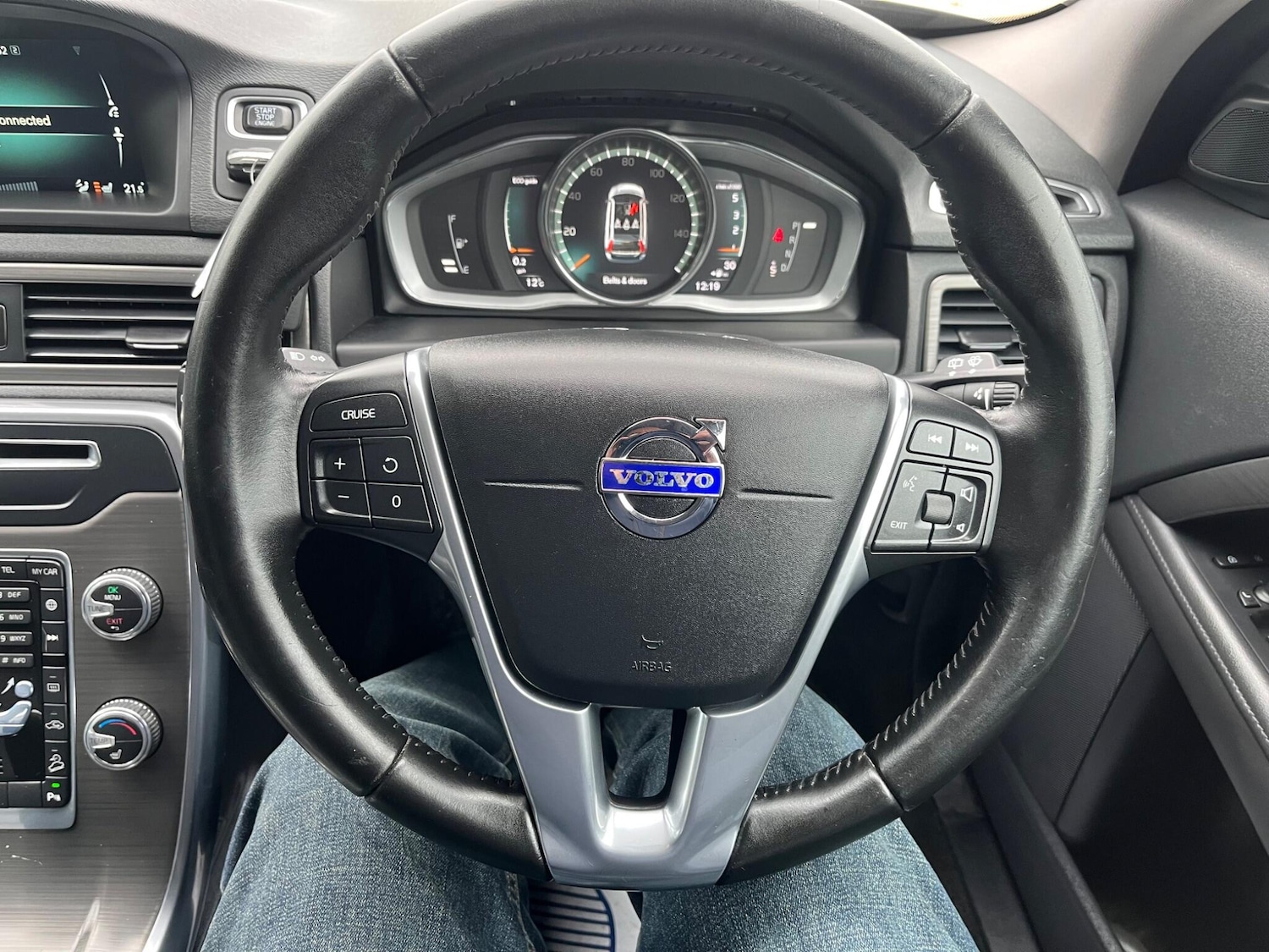 Used Volvo XC70 2016 for sale - 77657812: Photo 17