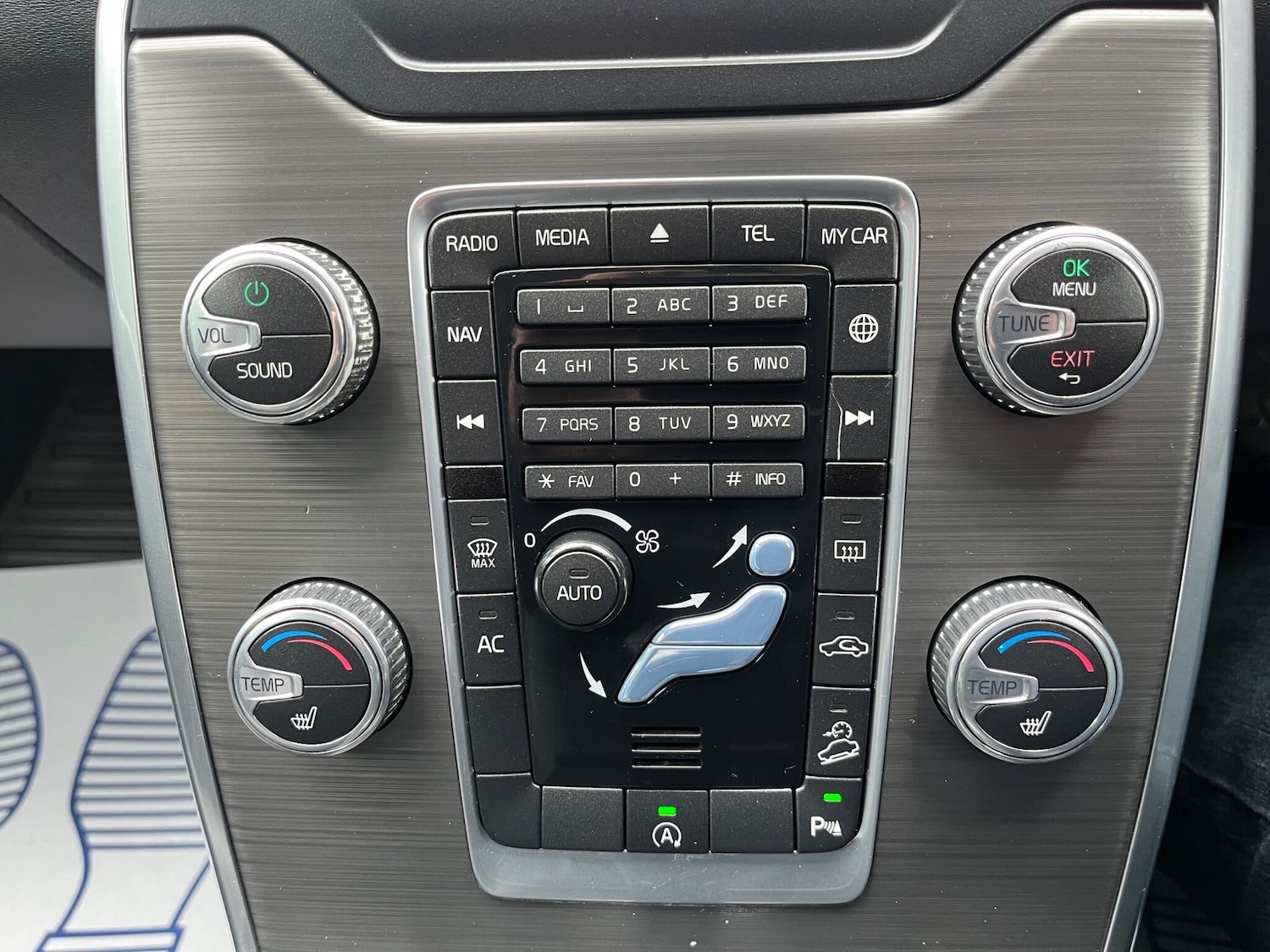 Used Volvo XC70 2016 for sale - 77657812: Photo 21