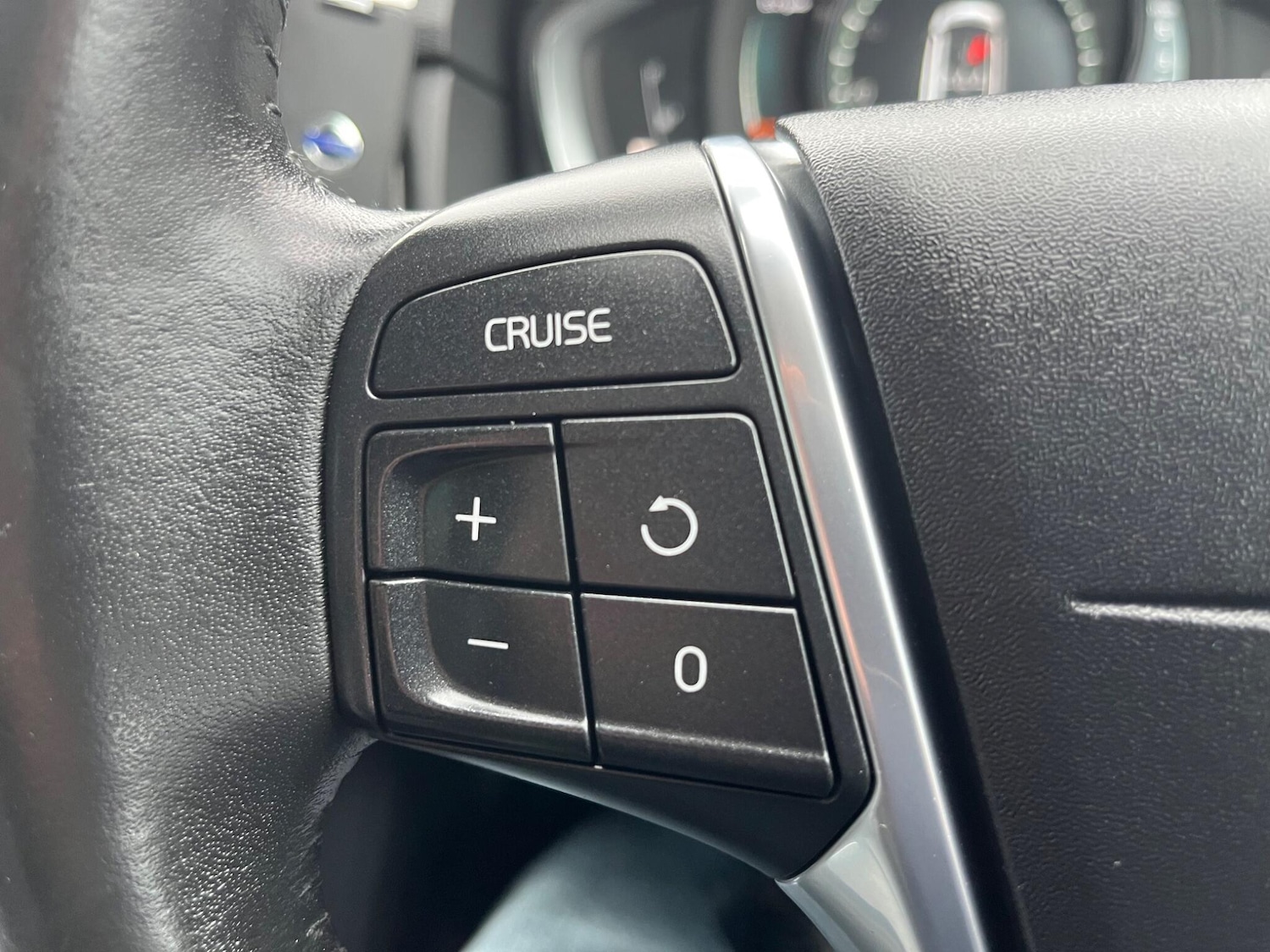 Used Volvo XC70 2016 for sale - 77657812: Photo 30