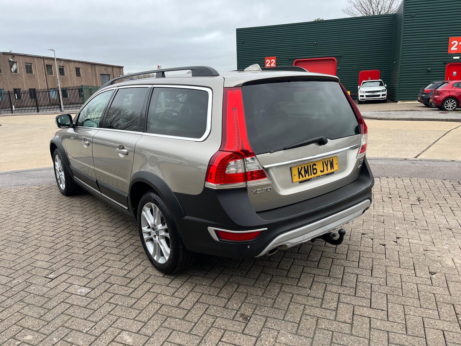 Used Volvo XC70 2016 for sale - 77657812: Photo 7