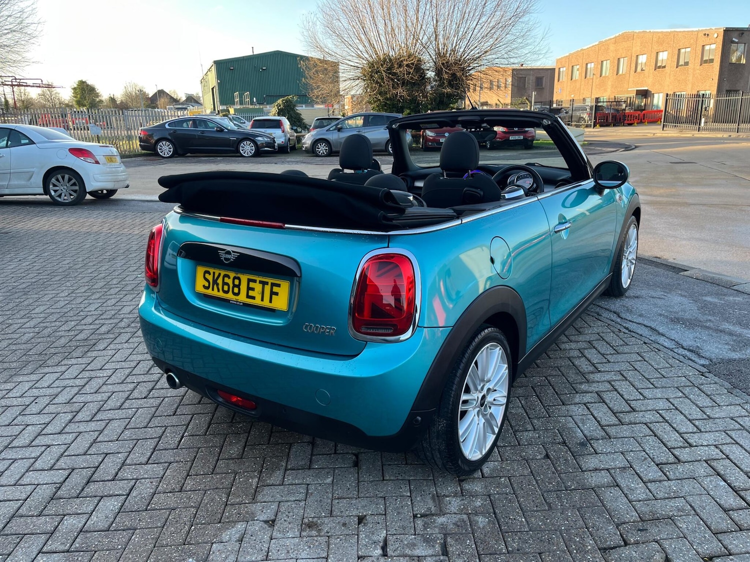 Used MINI Convertible 2018 for sale - 76886993: Photo 10