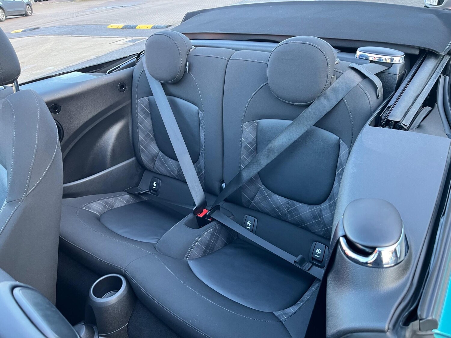 Used MINI Convertible 2018 for sale - 76886993: Photo 23