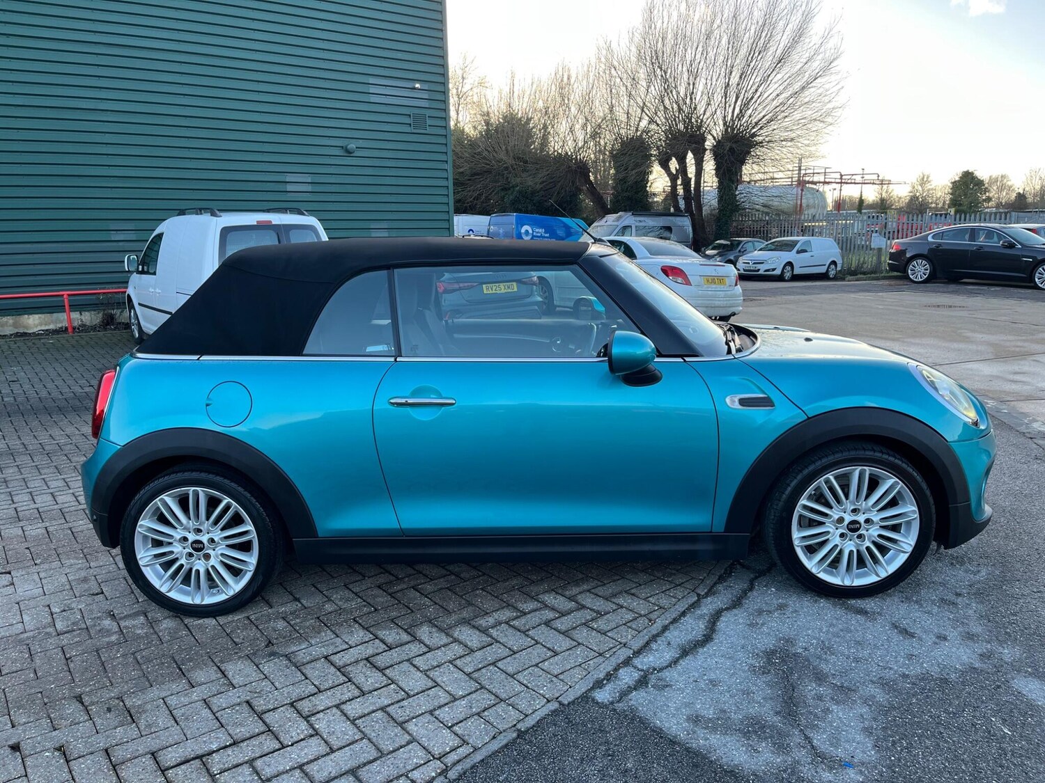 Used MINI Convertible 2018 for sale - 76886993: Photo 30