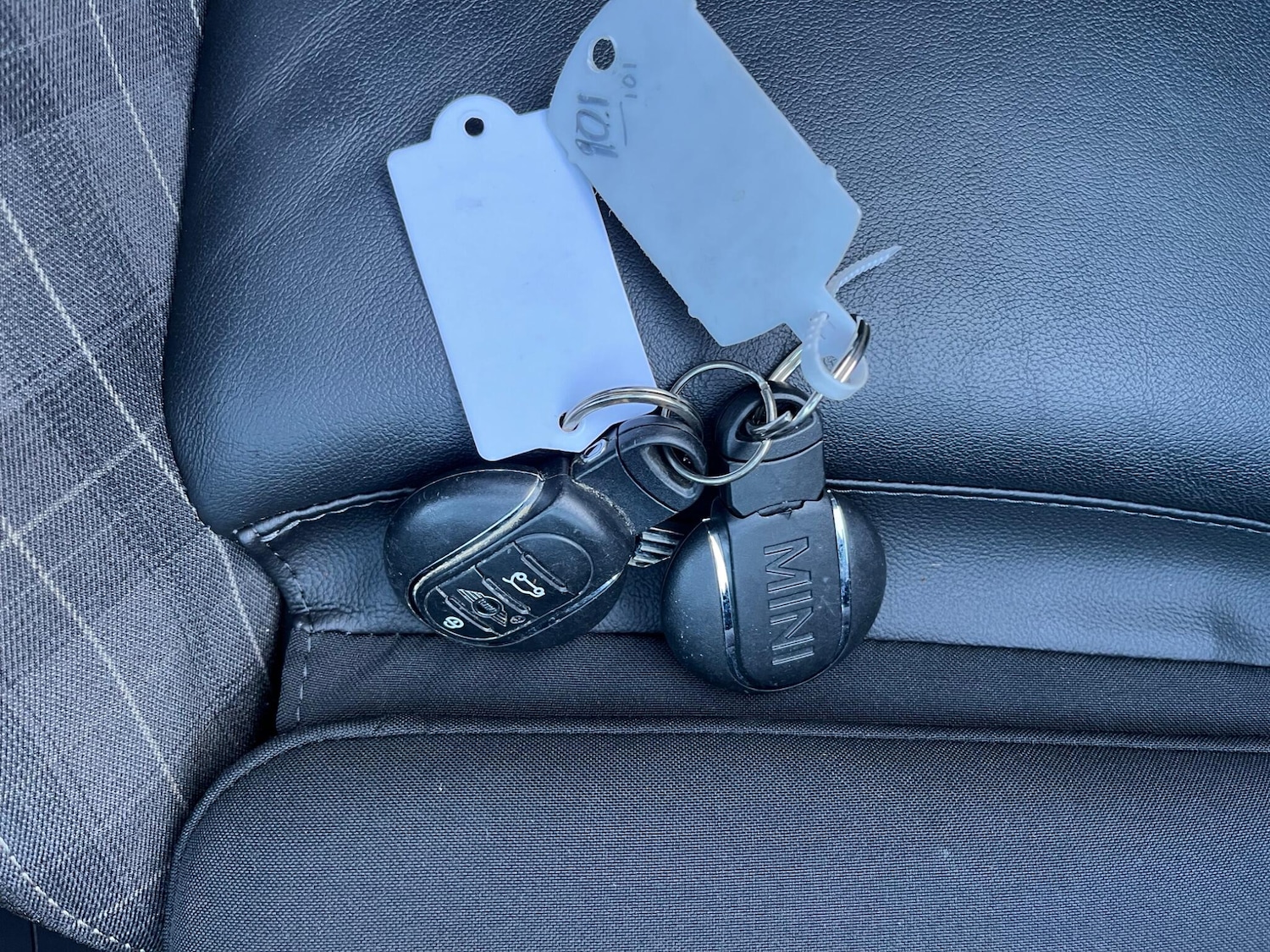 Used MINI Convertible 2018 for sale - 76886993: Photo 39