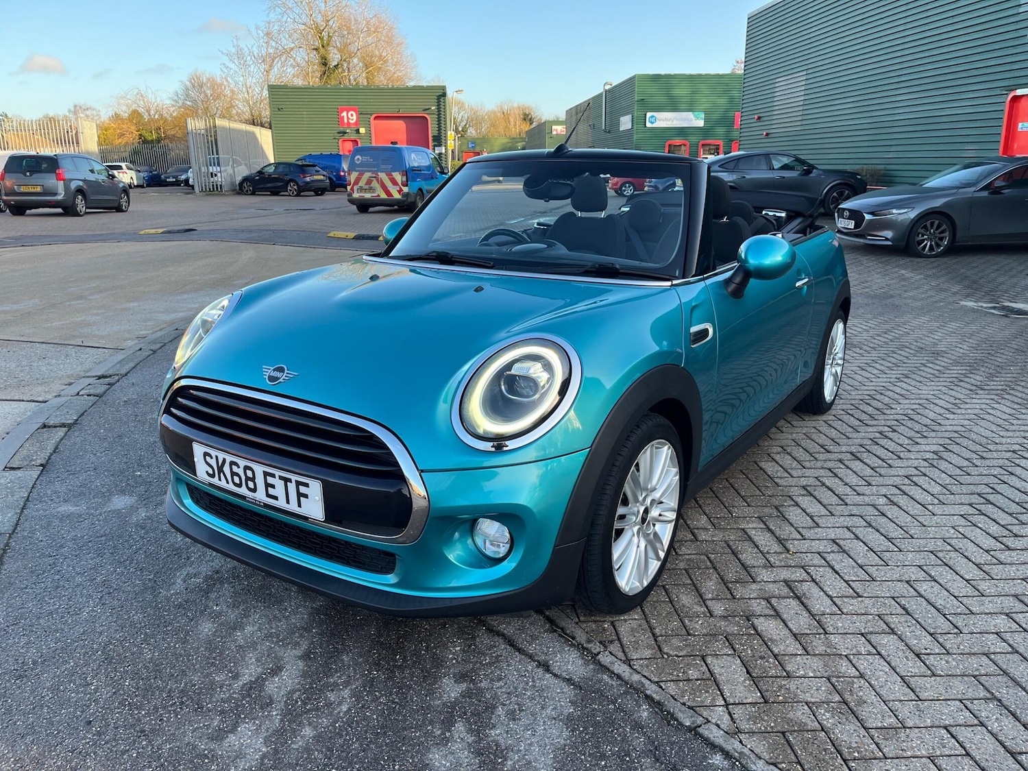 Used MINI Convertible 2018 for sale - 76886993: Photo 5