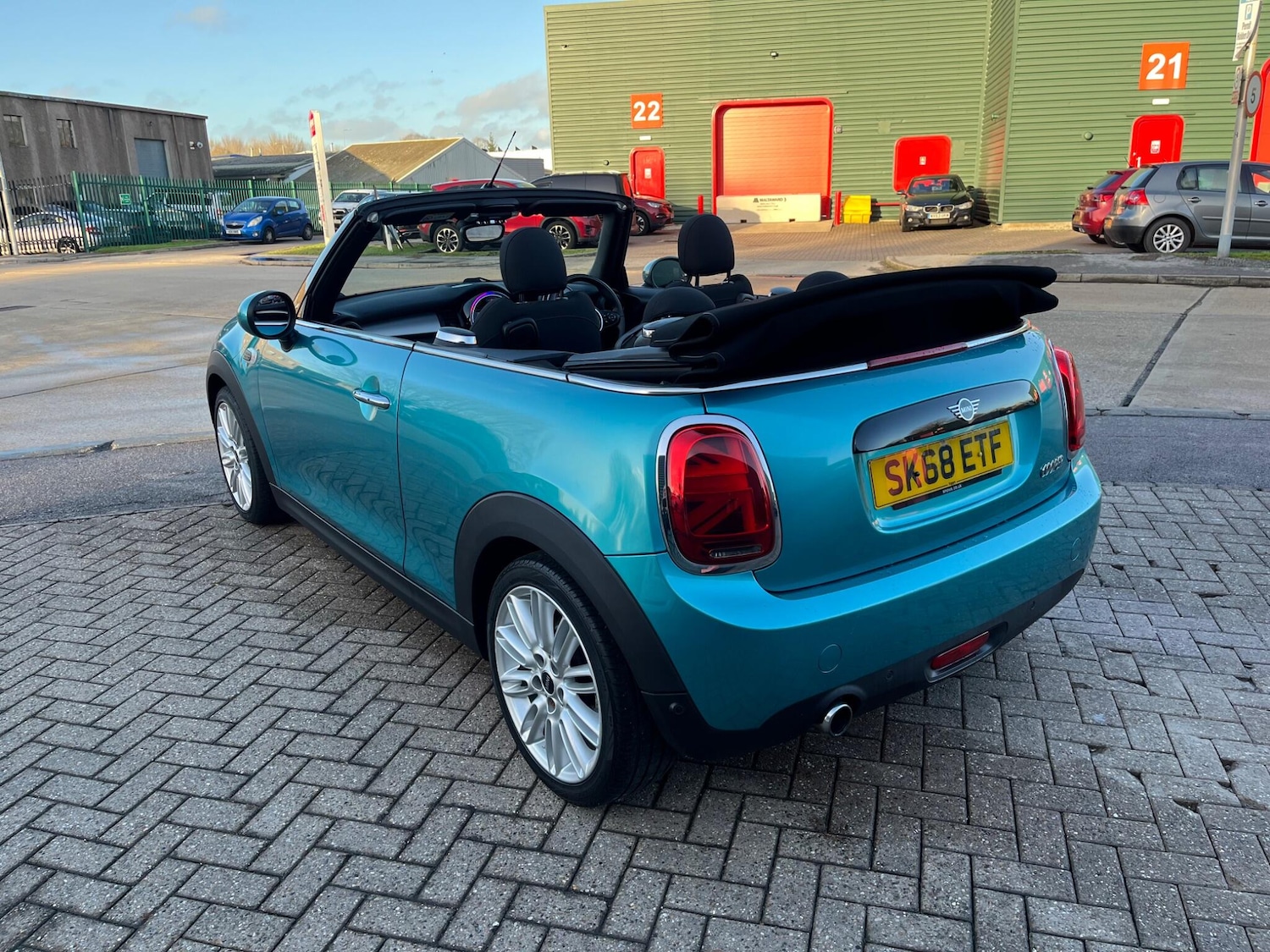 Used MINI Convertible 2018 for sale - 76886993: Photo 7