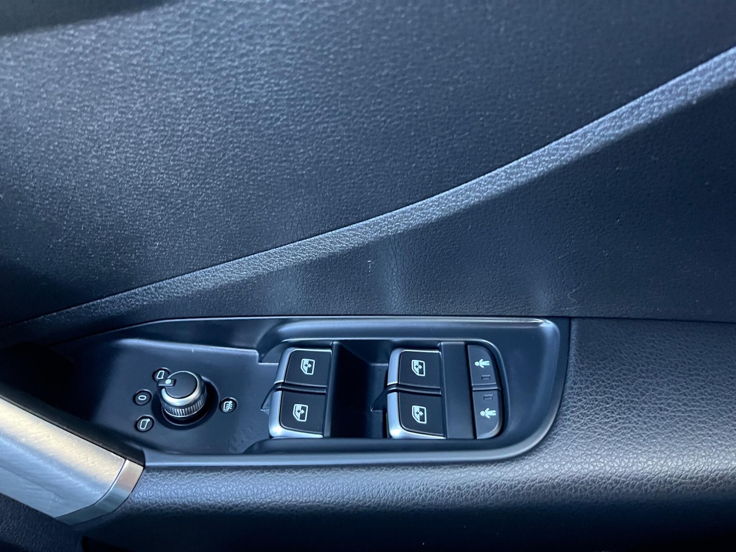 Used Audi Q2 2017 for sale - 76997715: Photo 32