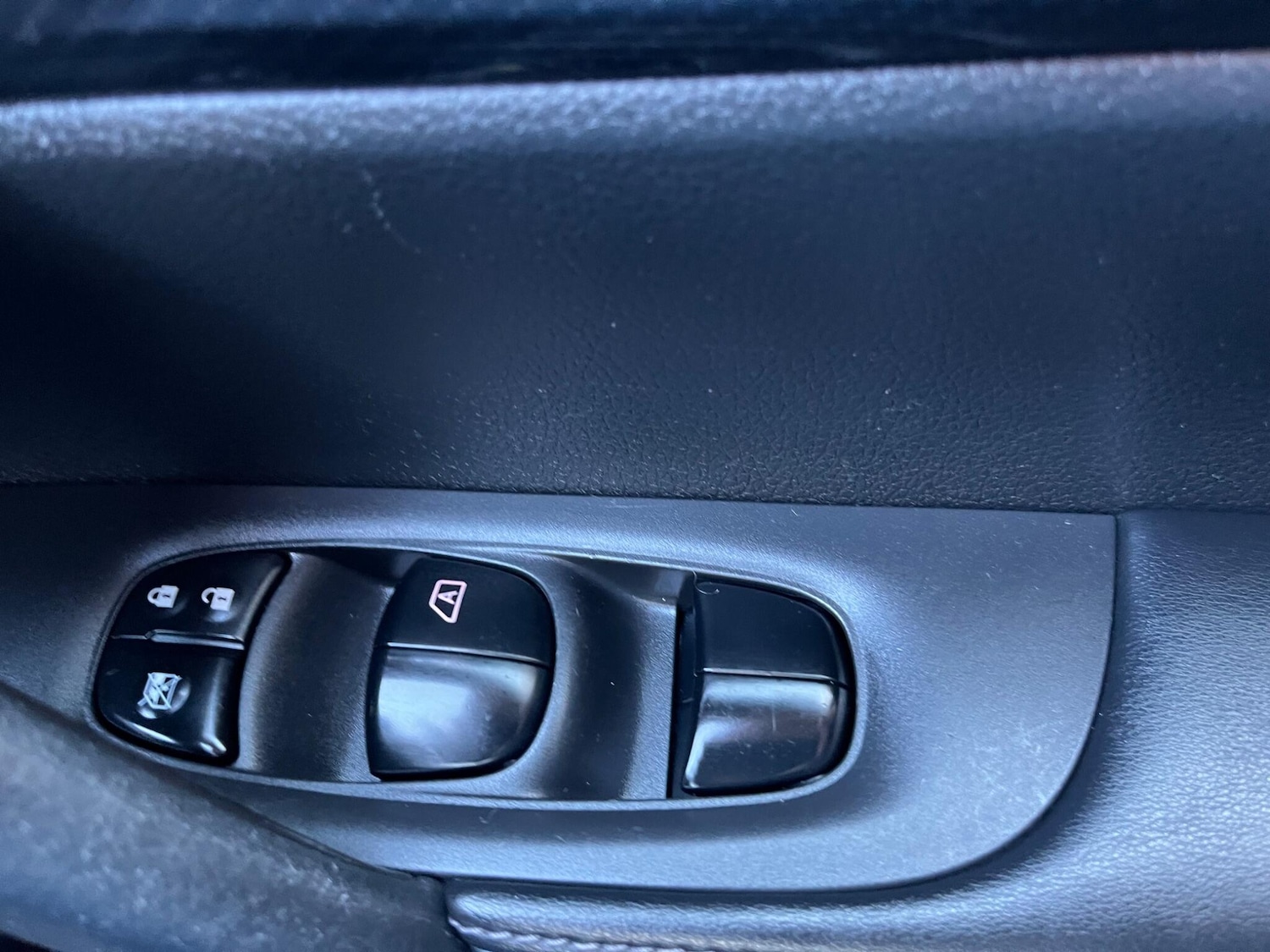 Used Nissan X-Trail 2017 for sale - 76658505: Photo 35