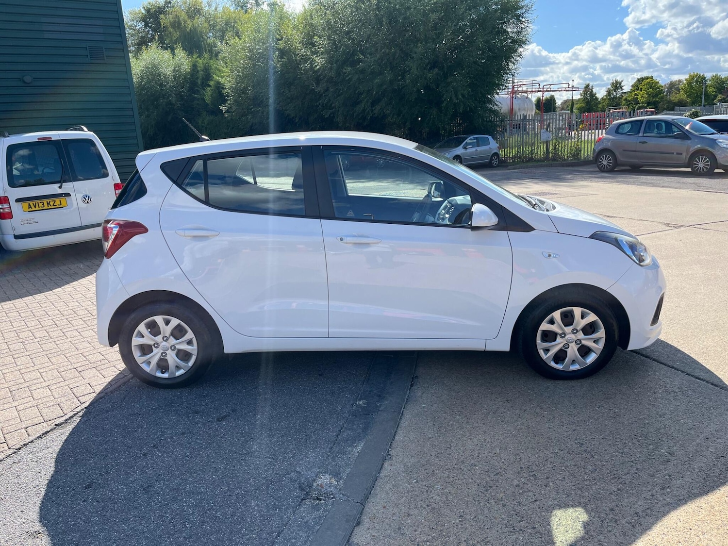 Used Hyundai i10 2017 for sale - 75669653: Photo 11