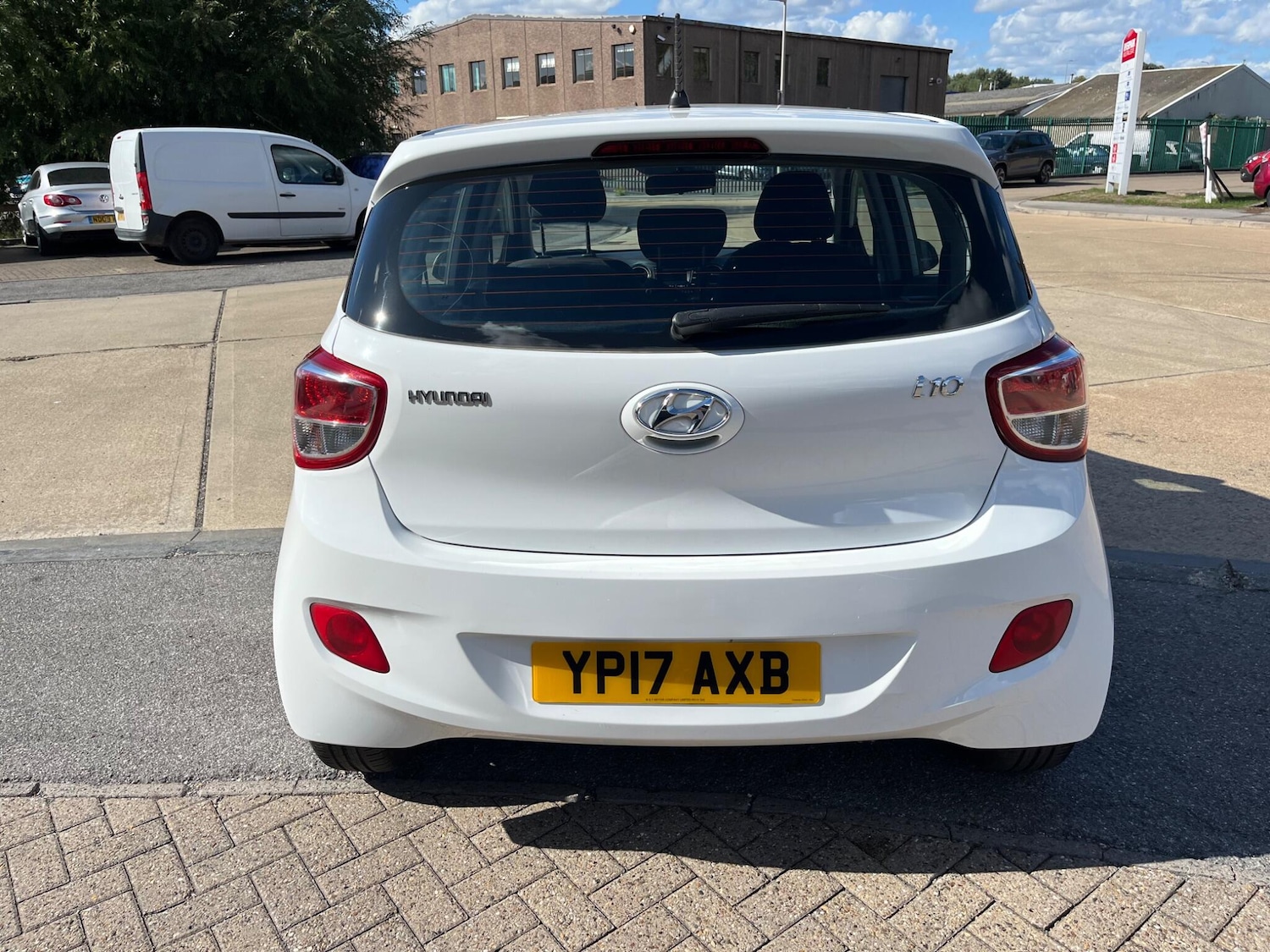 Used Hyundai i10 2017 for sale - 75669653: Photo 9