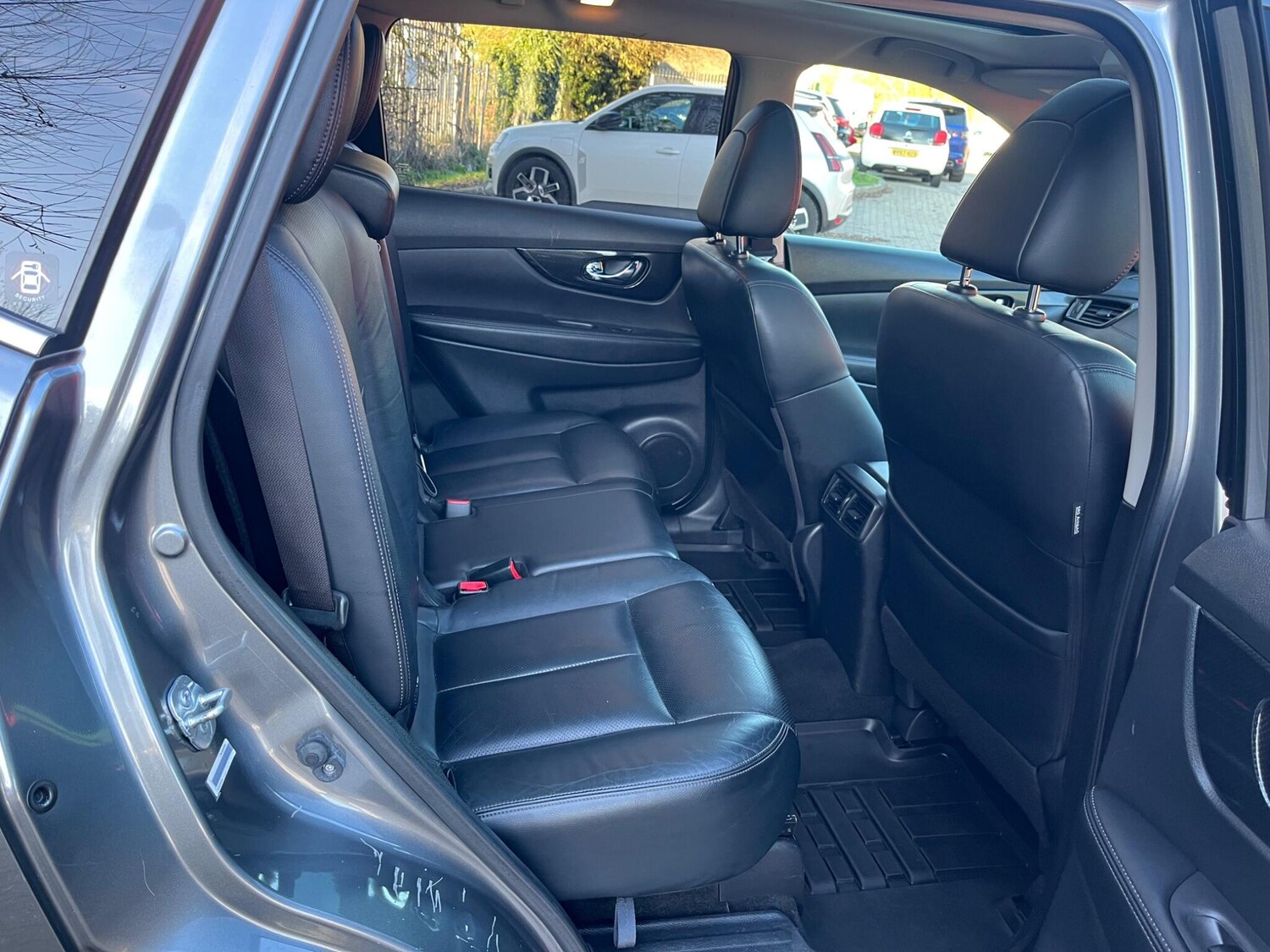 Used Nissan X-Trail for sale - 77723299: Photo 23