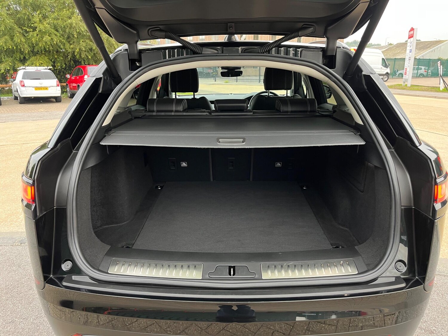 Used Land Rover Range Rover Velar 2018 for sale - 75884271: Photo 19