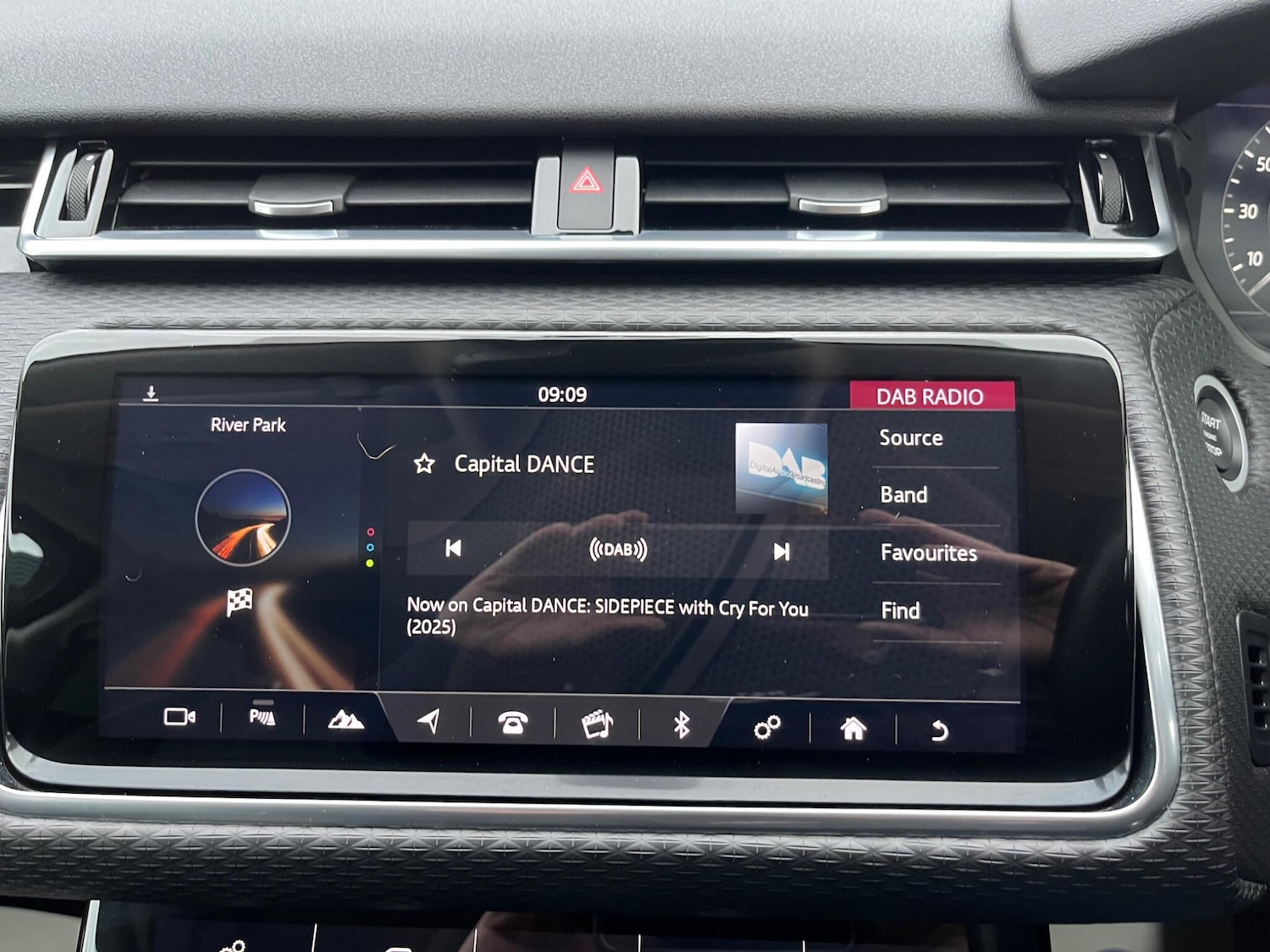 Used Land Rover Range Rover Velar 2018 for sale - 75884271: Photo 25