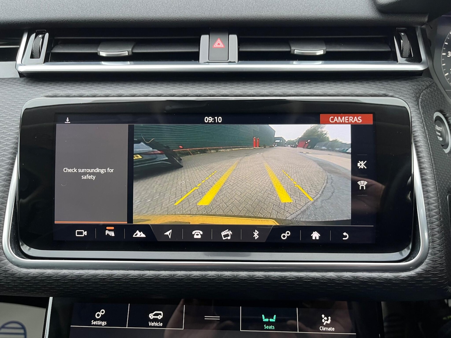 Used Land Rover Range Rover Velar 2018 for sale - 75884271: Photo 27