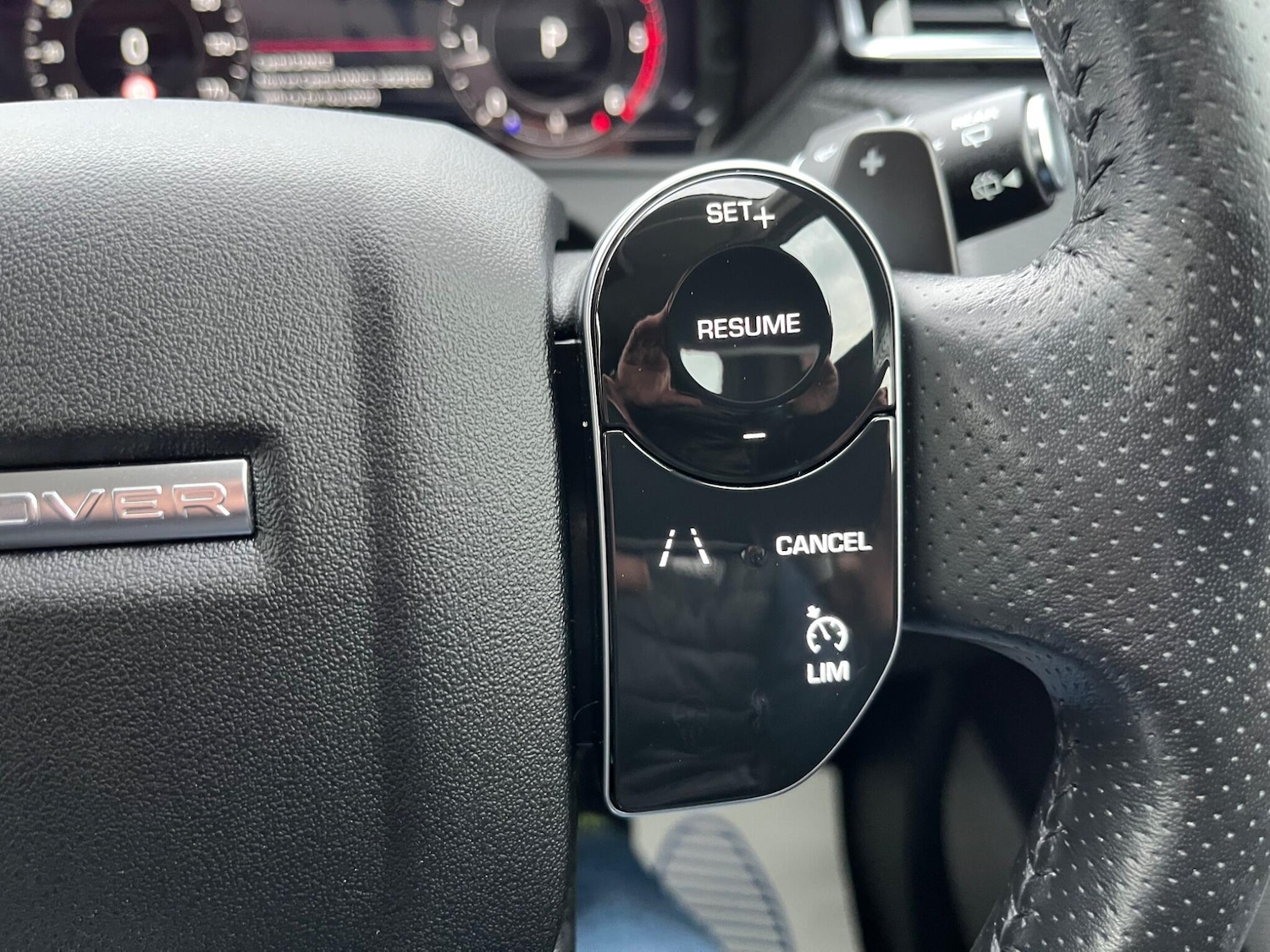 Used Land Rover Range Rover Velar 2018 for sale - 75884271: Photo 33