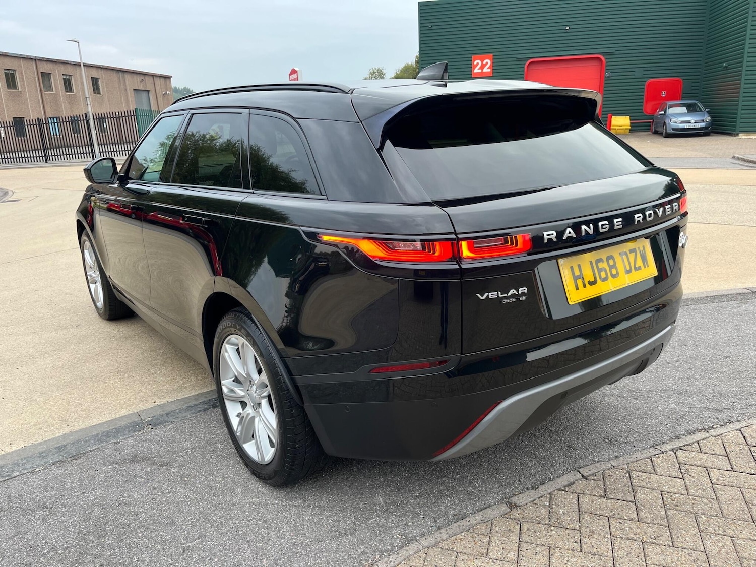 Used Land Rover Range Rover Velar 2018 for sale - 75884271: Photo 7