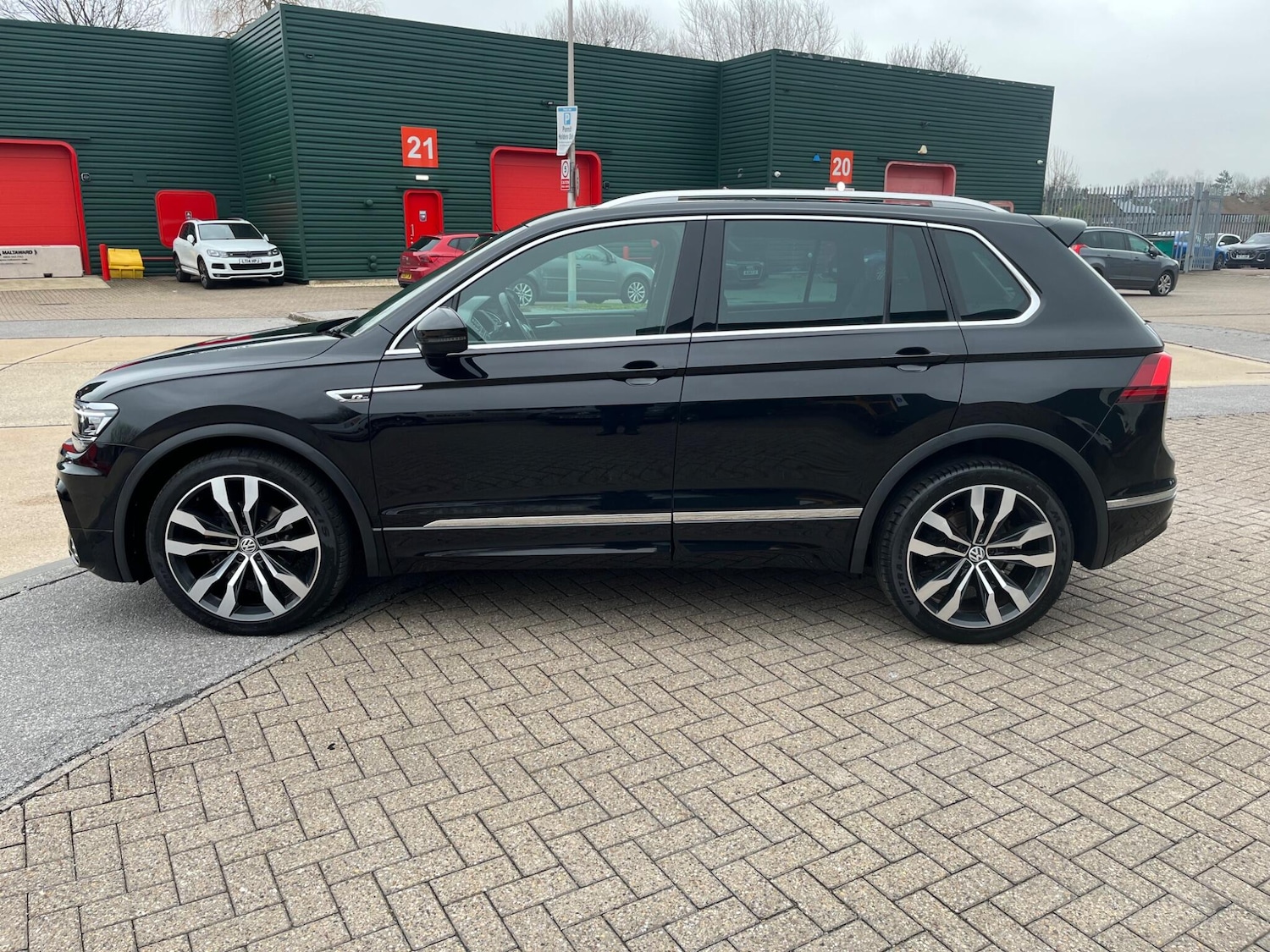 Used Volkswagen Tiguan 2017 for sale - 77230263: Photo 12