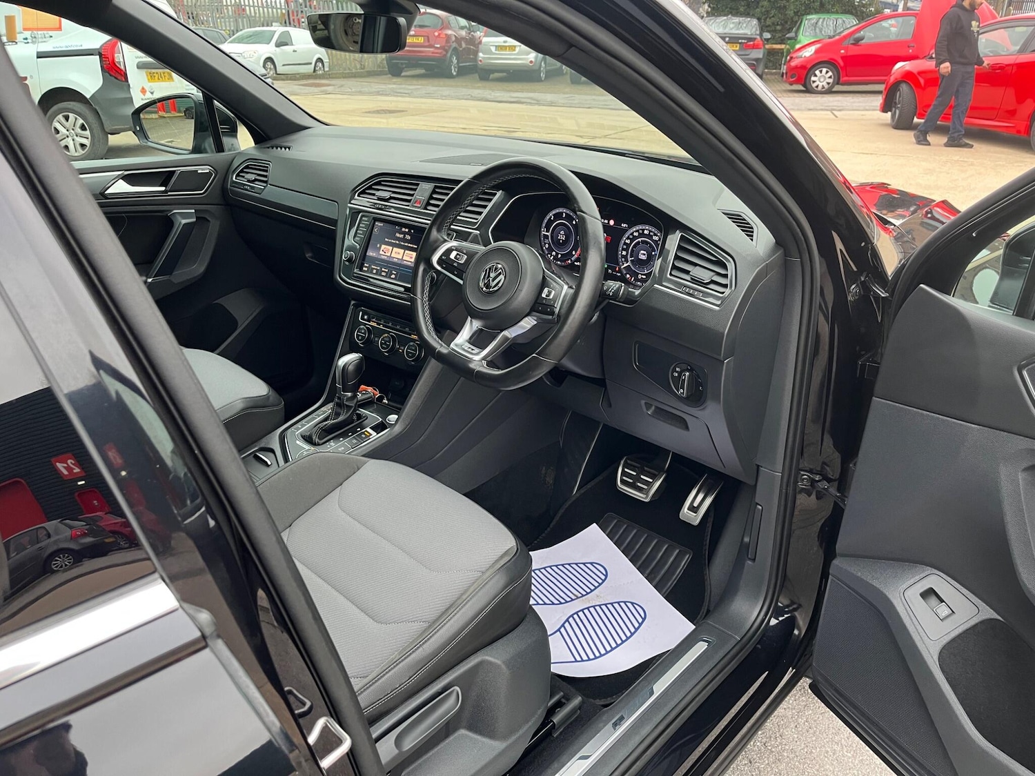 Used Volkswagen Tiguan 2017 for sale - 77230263: Photo 24