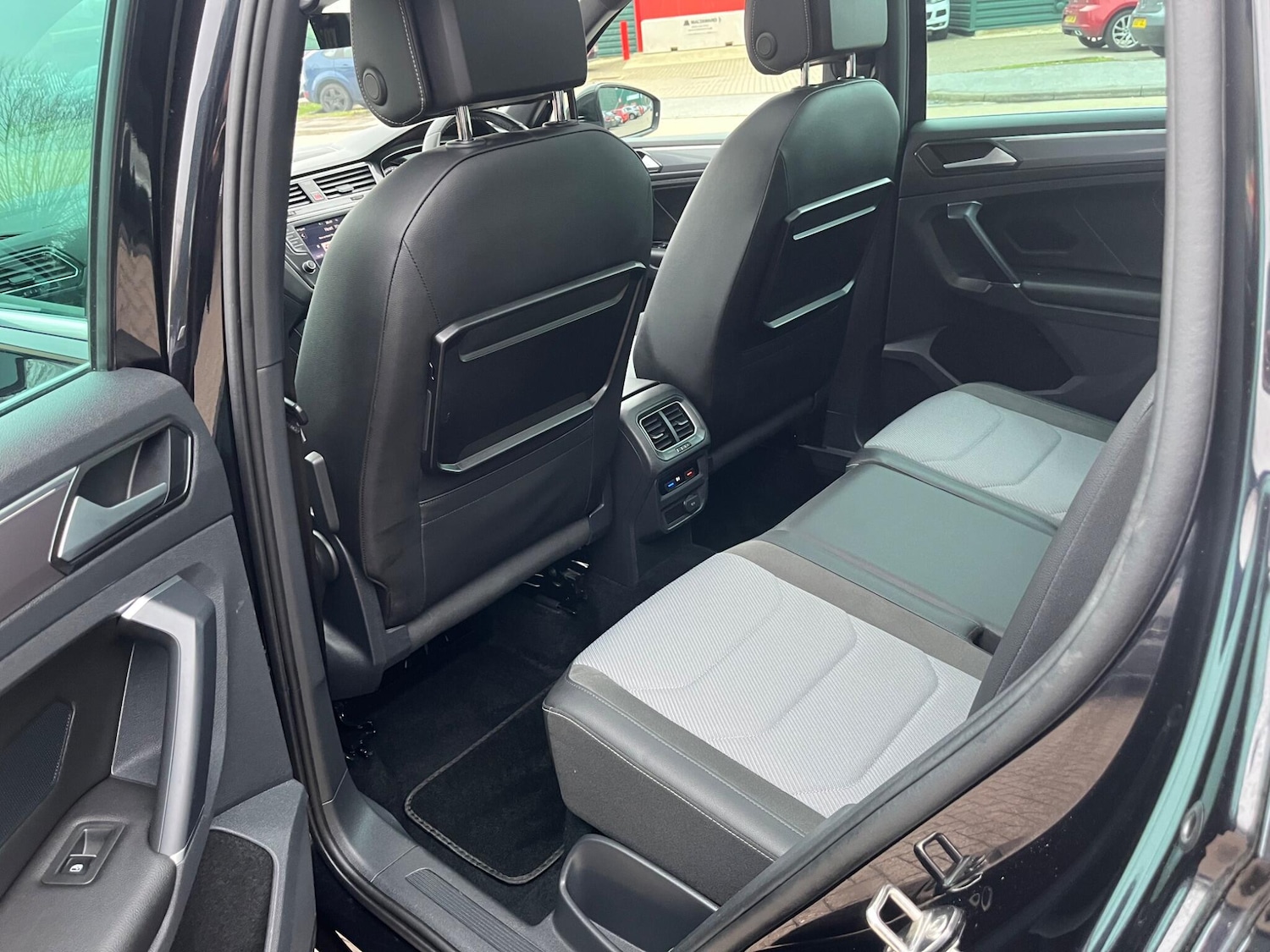 Used Volkswagen Tiguan 2017 for sale - 77230263: Photo 28