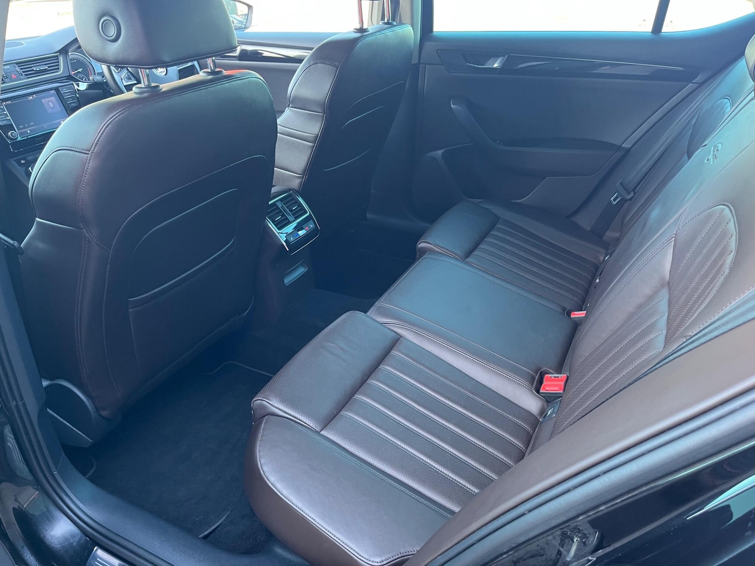 Used Skoda Superb 2015 for sale - 77646057: Photo 23