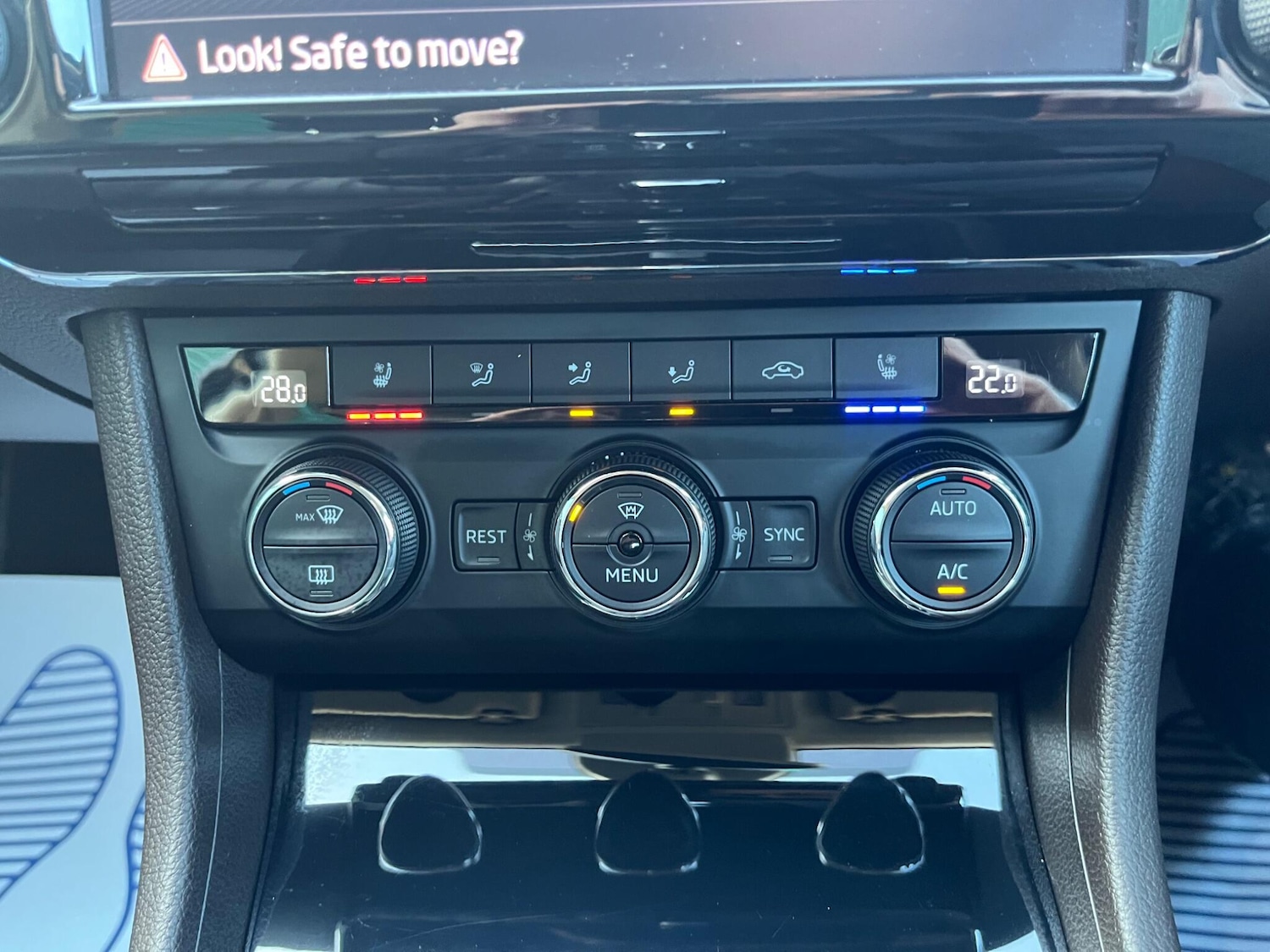 Used Skoda Superb 2015 for sale - 77646057: Photo 26