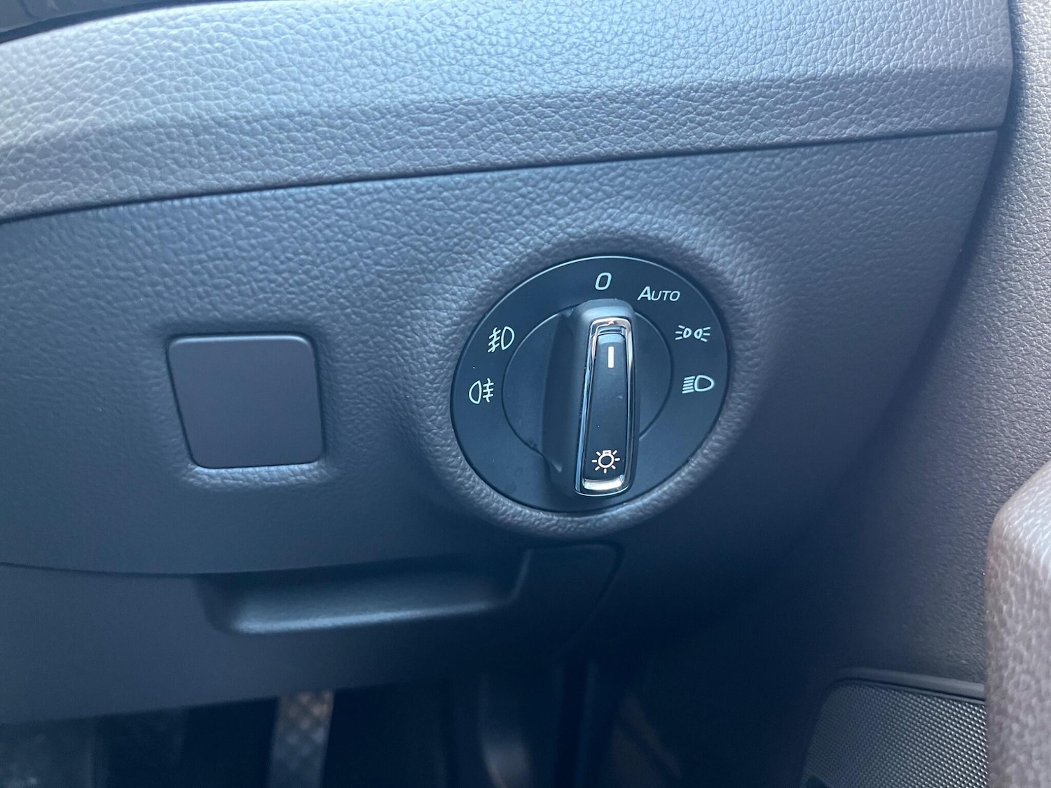 Used Skoda Superb 2015 for sale - 77646057: Photo 33