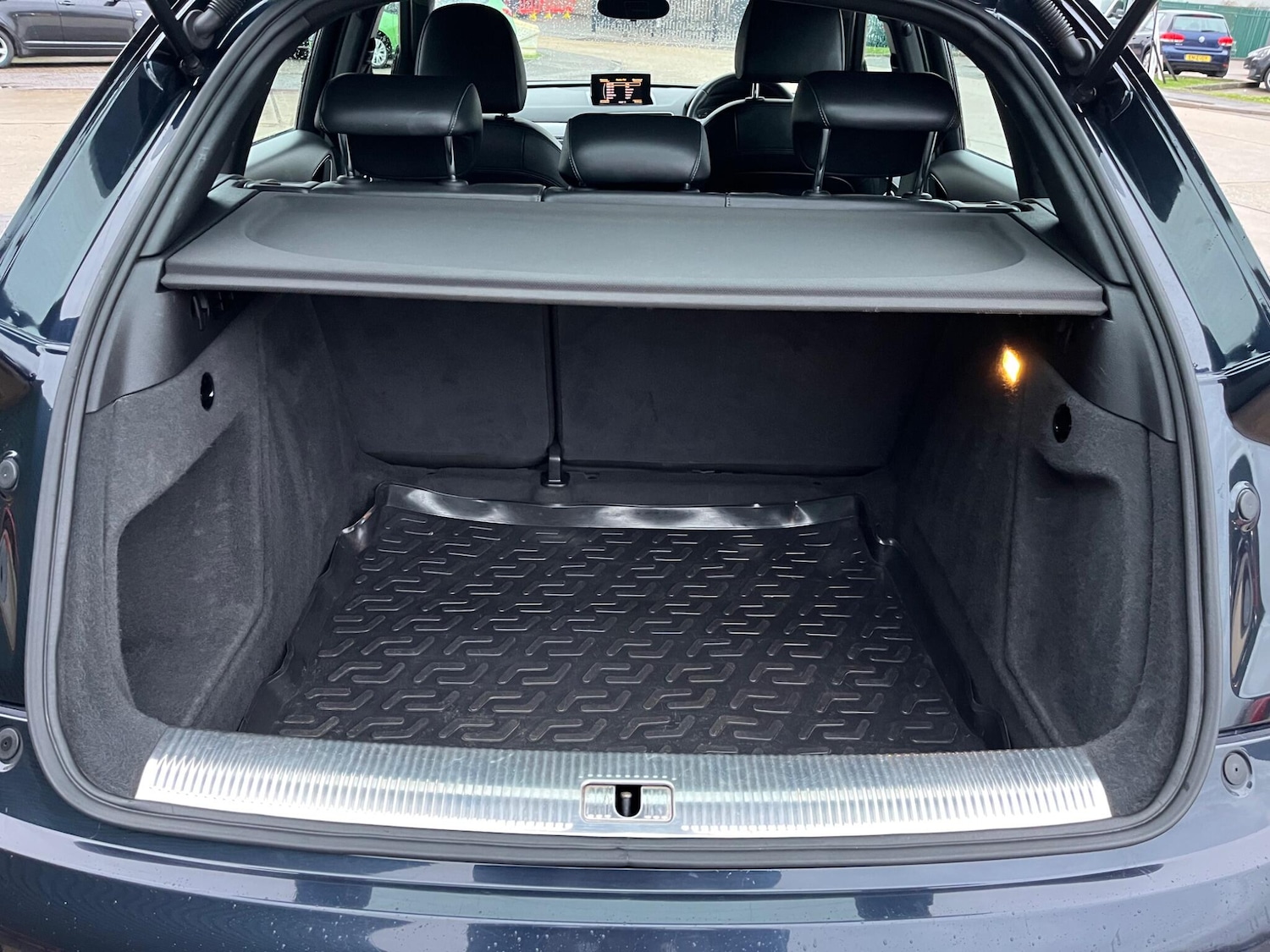 Used Audi Q3 2012 for sale - 76499300: Photo 25