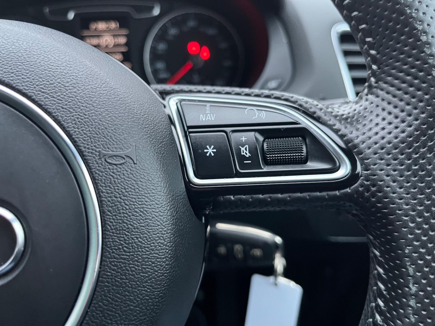 Used Audi Q3 2012 for sale - 76499300: Photo 30