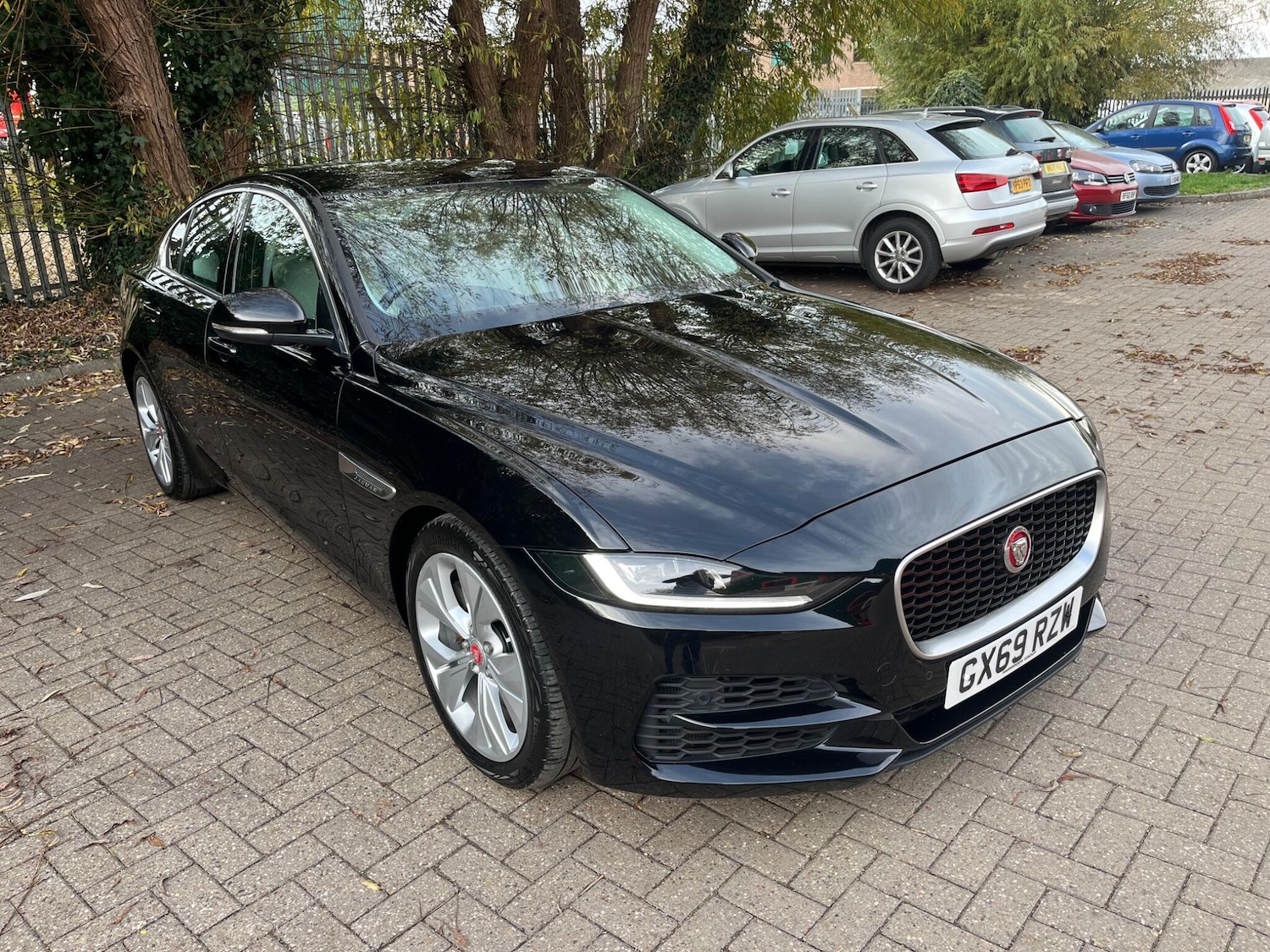 Used Jaguar XE 2019 for sale - 76425368: Photo 5