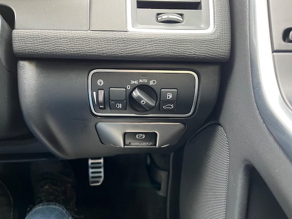 Used Volvo XC60 2014 for sale - 76189625: Photo 33