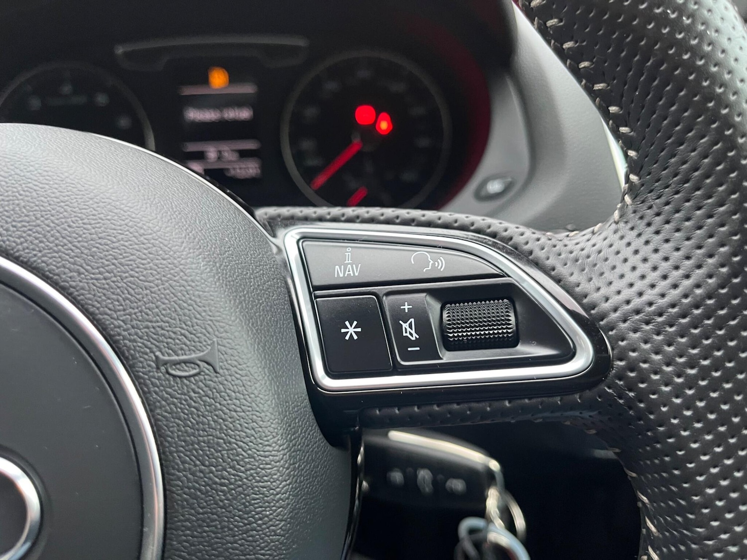 Used Audi Q3 2016 for sale - 76238937: Photo 31