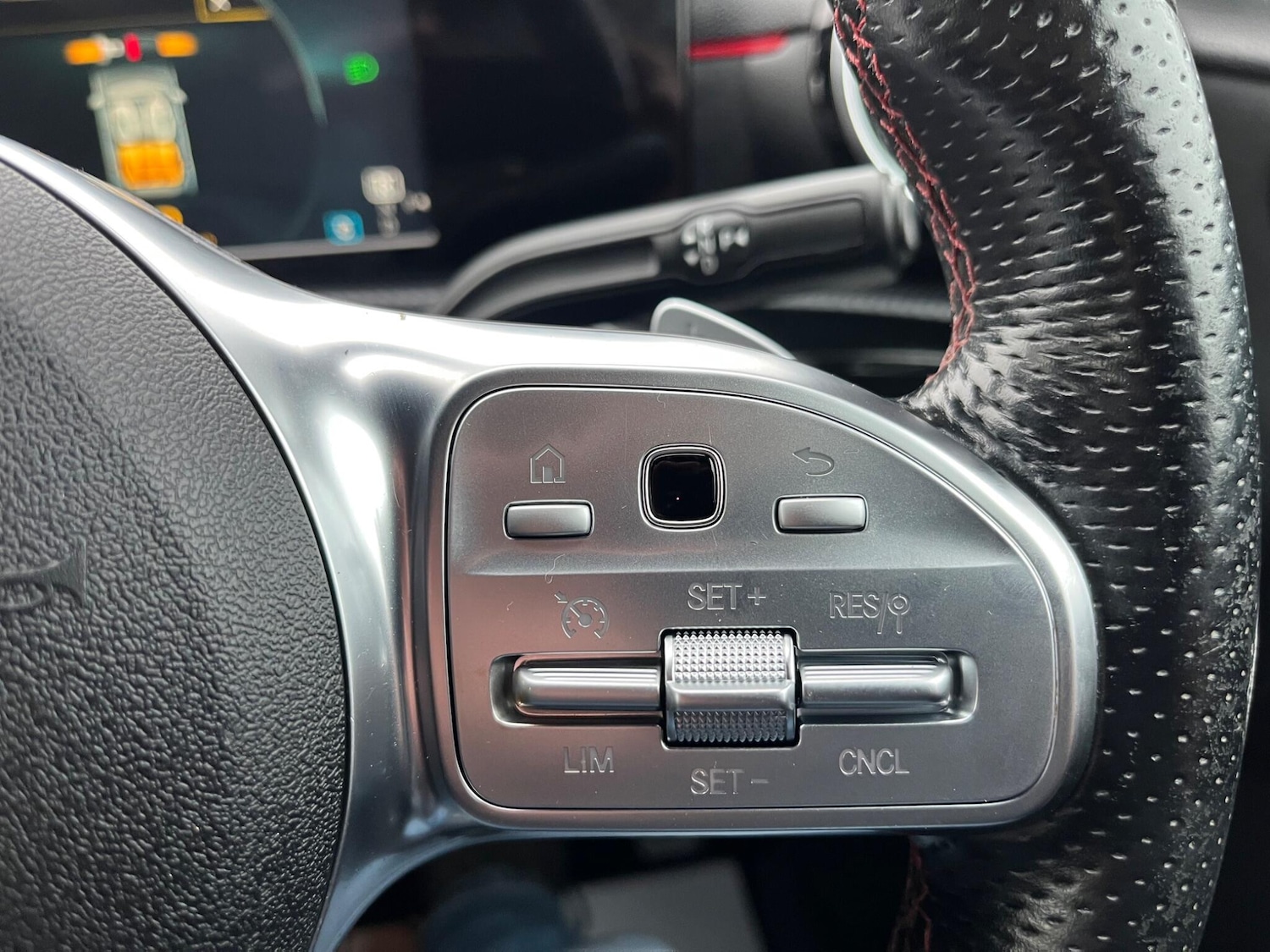 Used Mercedes-Benz A-Class 2019 for sale - 76886123: Photo 31