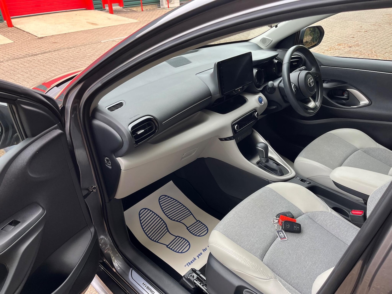 Used Toyota Yaris 2022 for sale - 76989948: Photo 25