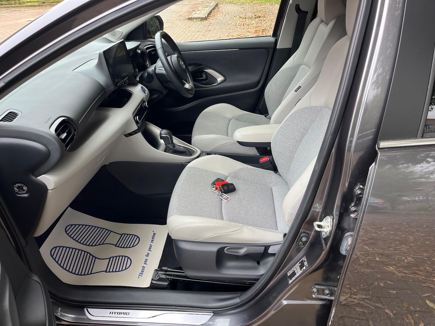 Used Toyota Yaris 2022 for sale - 76989948: Photo 26