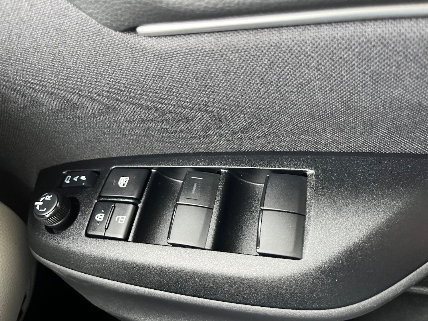 Used Toyota Yaris 2022 for sale - 76989948: Photo 32