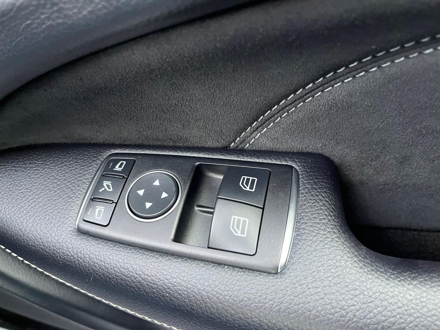 Used Mercedes-Benz C Class 2015 for sale - 76993015: Photo 33