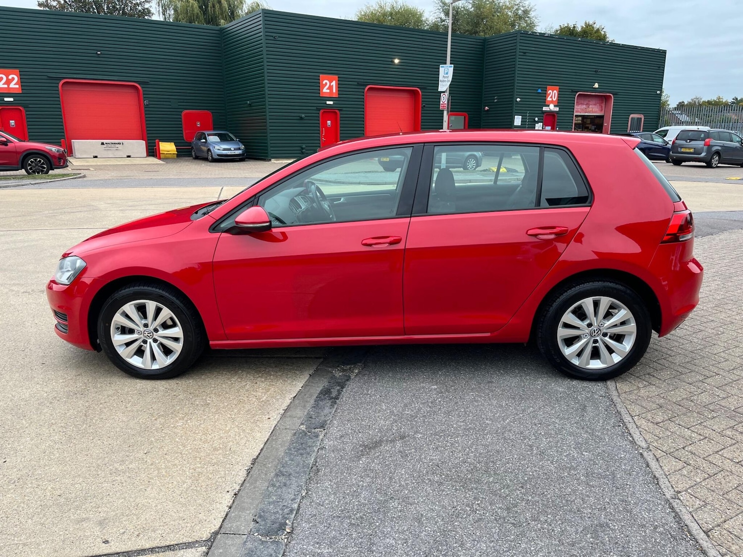 Used Volkswagen Golf 2013 for sale - 76032124: Photo 11